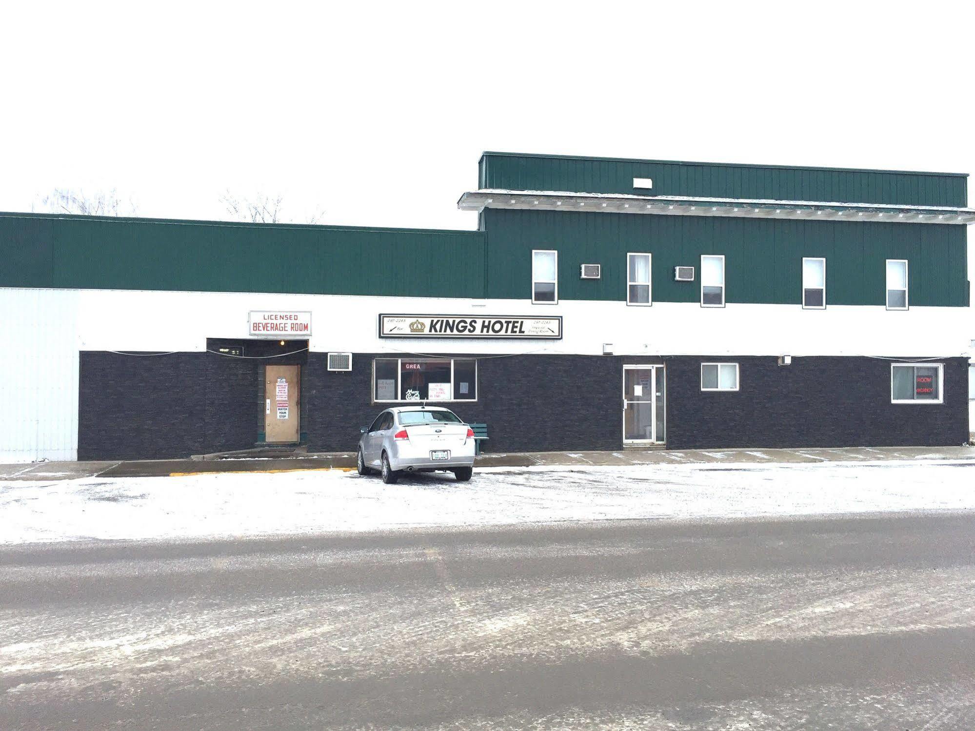 King'S Hotel & Motel By Elevate Rooms Shaunavon Bagian luar foto